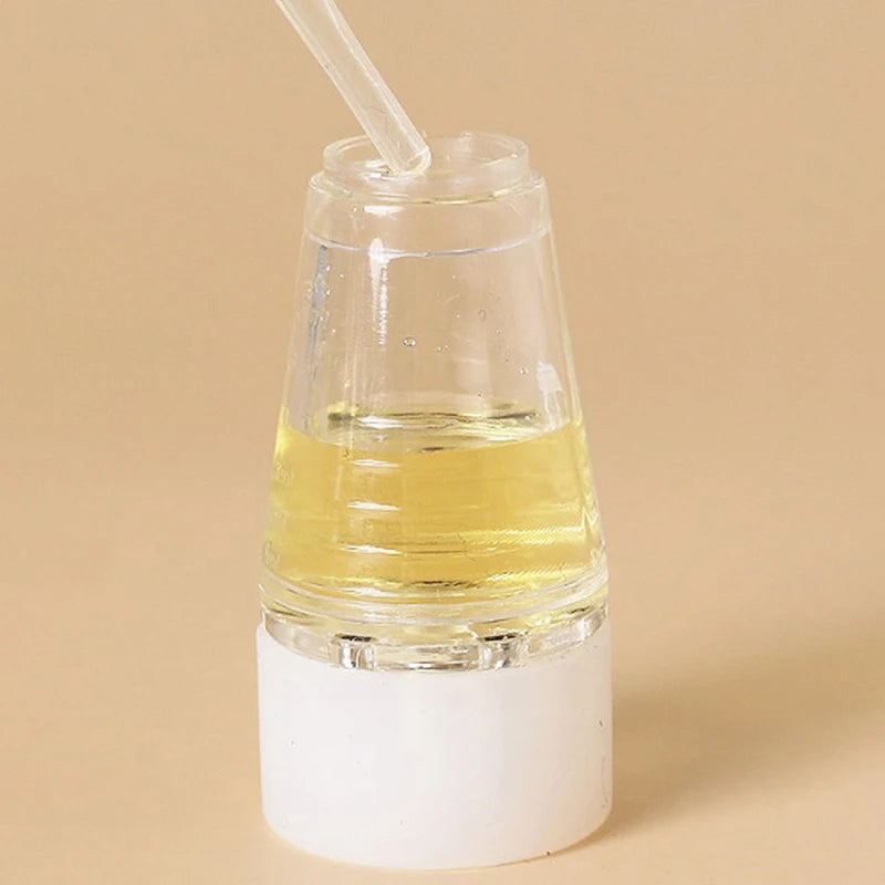 Mini Portable Scalp Massage Comb, A Tool To Assist In Combing Hair Roots With Liquid, Featuring An Oil-Infusing Rollerball Appli