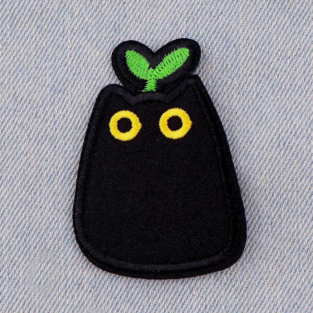 Black Cat Patch Cartoon Animal Embroidered Patches For Clothing DIY Iron on Patches For Clothes Plant Patch Stickers